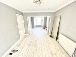 Dickens Avenue, Uxbridge, Hayes, UB8 3DN